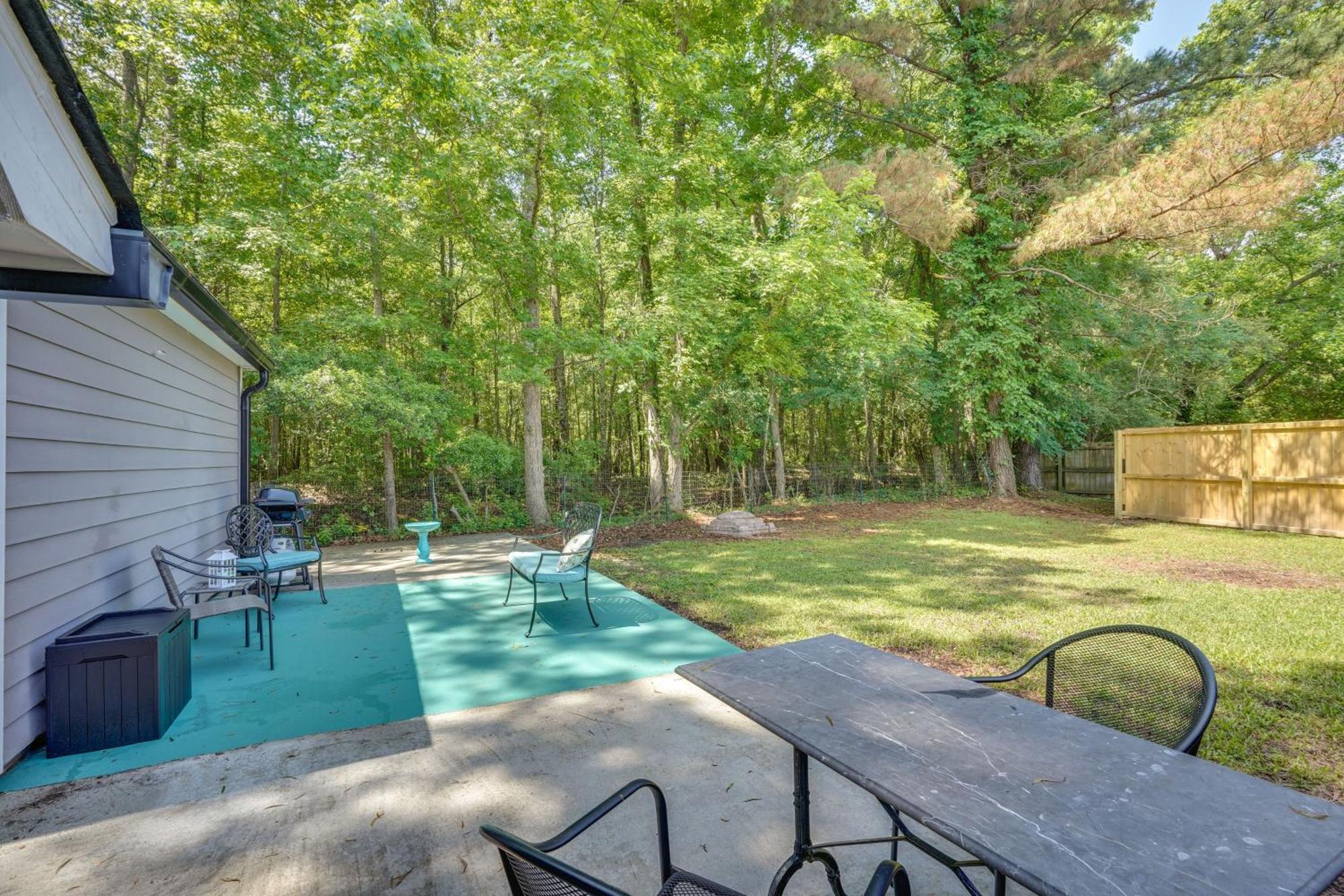 Cozy Goose Creek Escape With Patio And Grill Villa Eksteriør billede